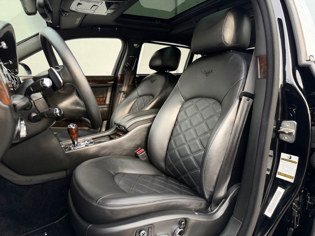 Used 2013 Bentley Mulsanne image 31