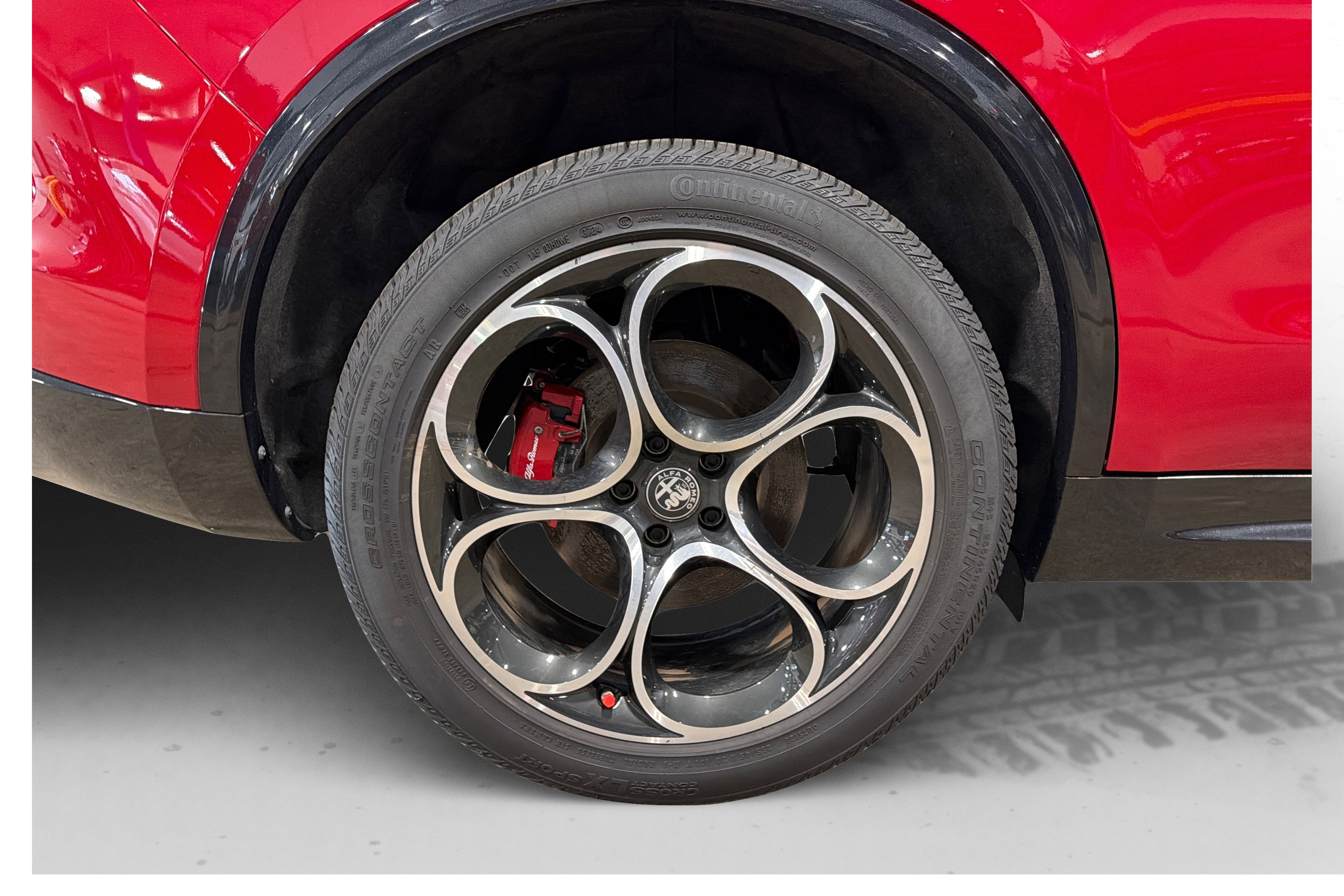 Used 2025 Alfa Romeo Stelvio Sprint w/ Veloce Package image 52