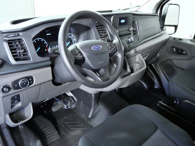 Certified 2025 Ford Transit 250 Low Roof w/ Exterior Upgrade Package RWD image 4