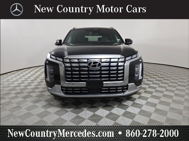 Used 2023 Hyundai Palisade Calligraphy w/ Winter Package image 2
