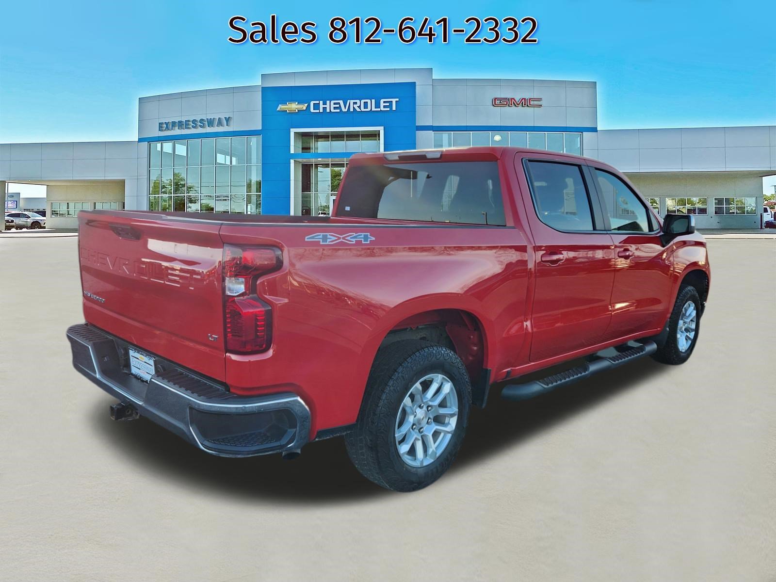 Used 2024 Chevrolet Silverado 1500 LT AWD/4WD image 7