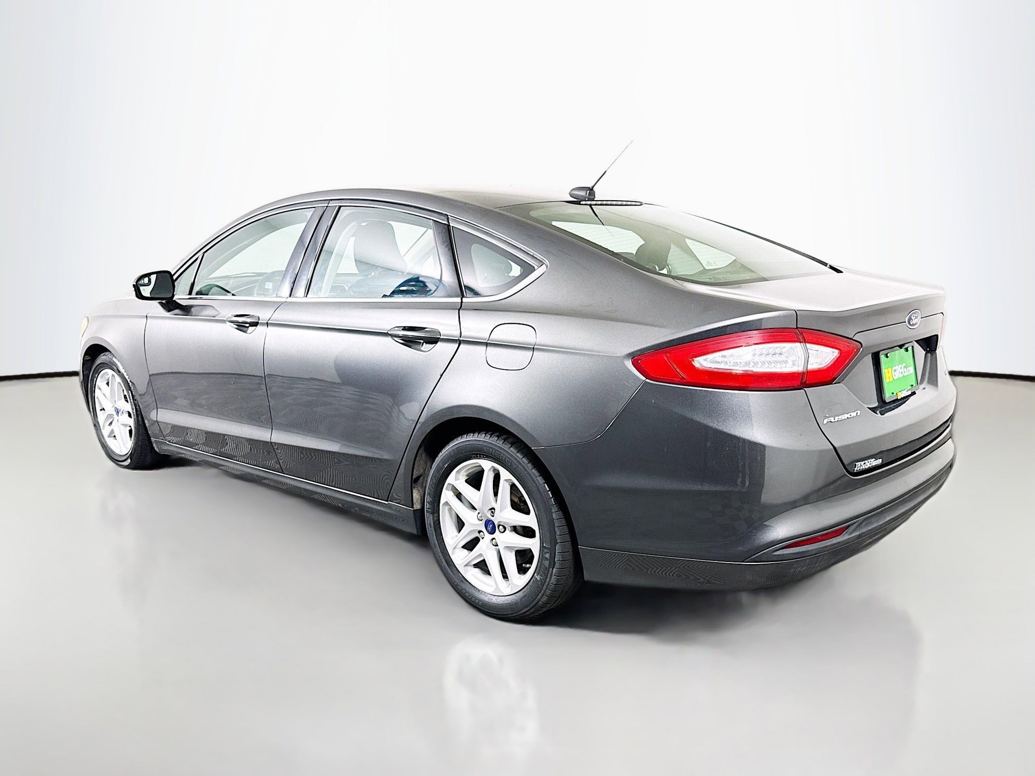 Used 2016 Ford Fusion SE image 7