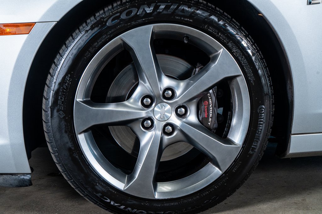 Used 2014 Chevrolet Camaro SS w/ RS Package image 10