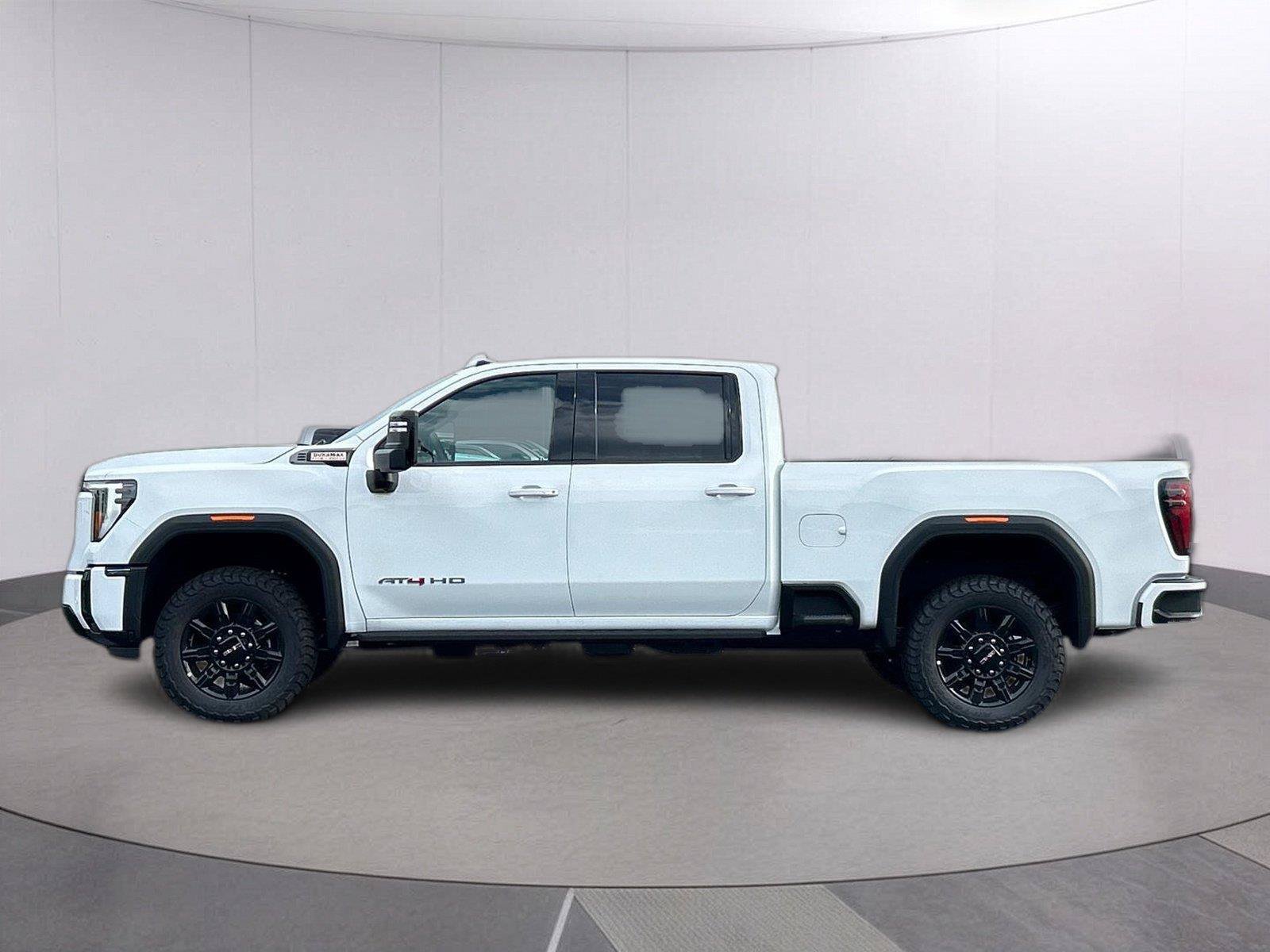 New 2026 GMC Sierra 2500 AT4 w/ AT4 Premium Plus Package AWD/4WD image 2
