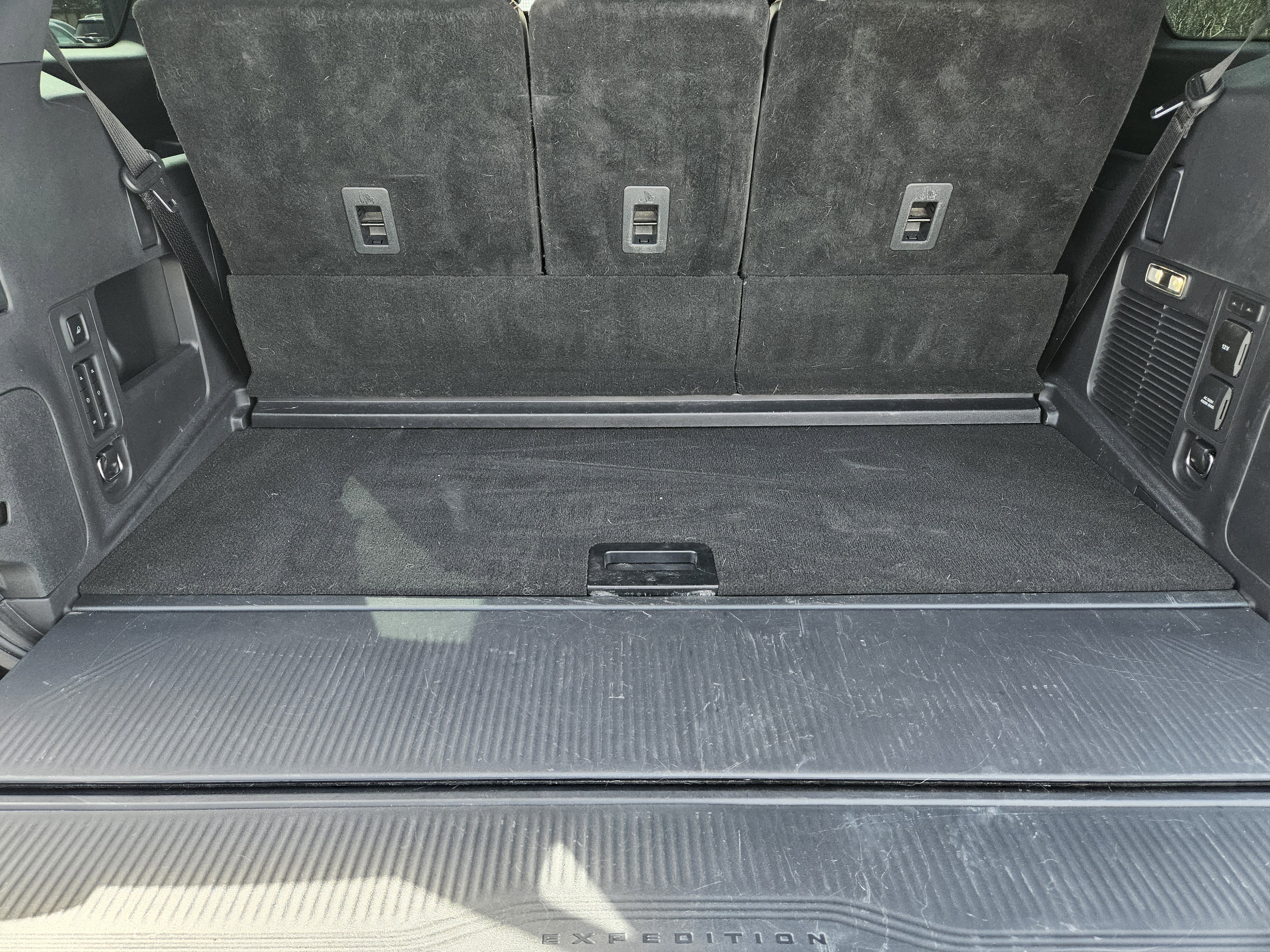 Used 2025 Ford Expedition Tremor image 34