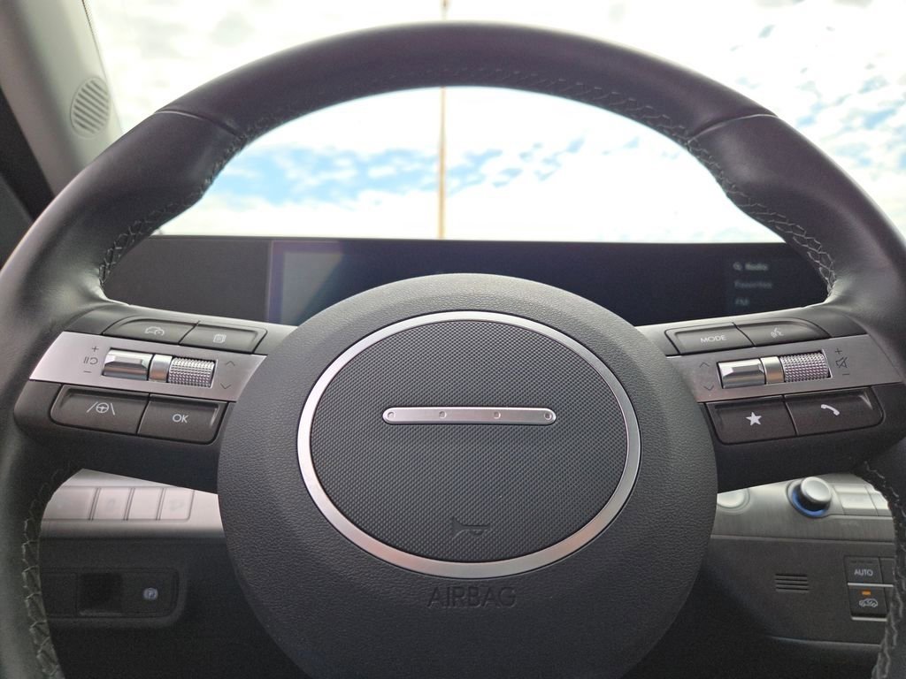 Used 2024 Hyundai Kona SEL AWD/4WD image 31