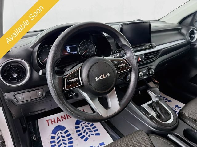 Used 2022 Kia Forte LXS FWD image 9