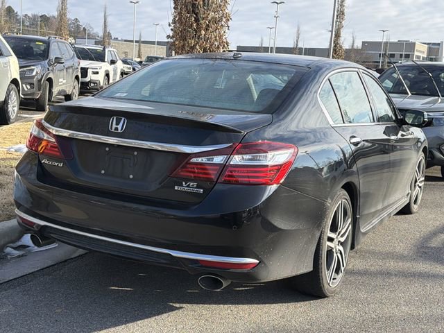 Used 2016 Honda Accord Touring image 5