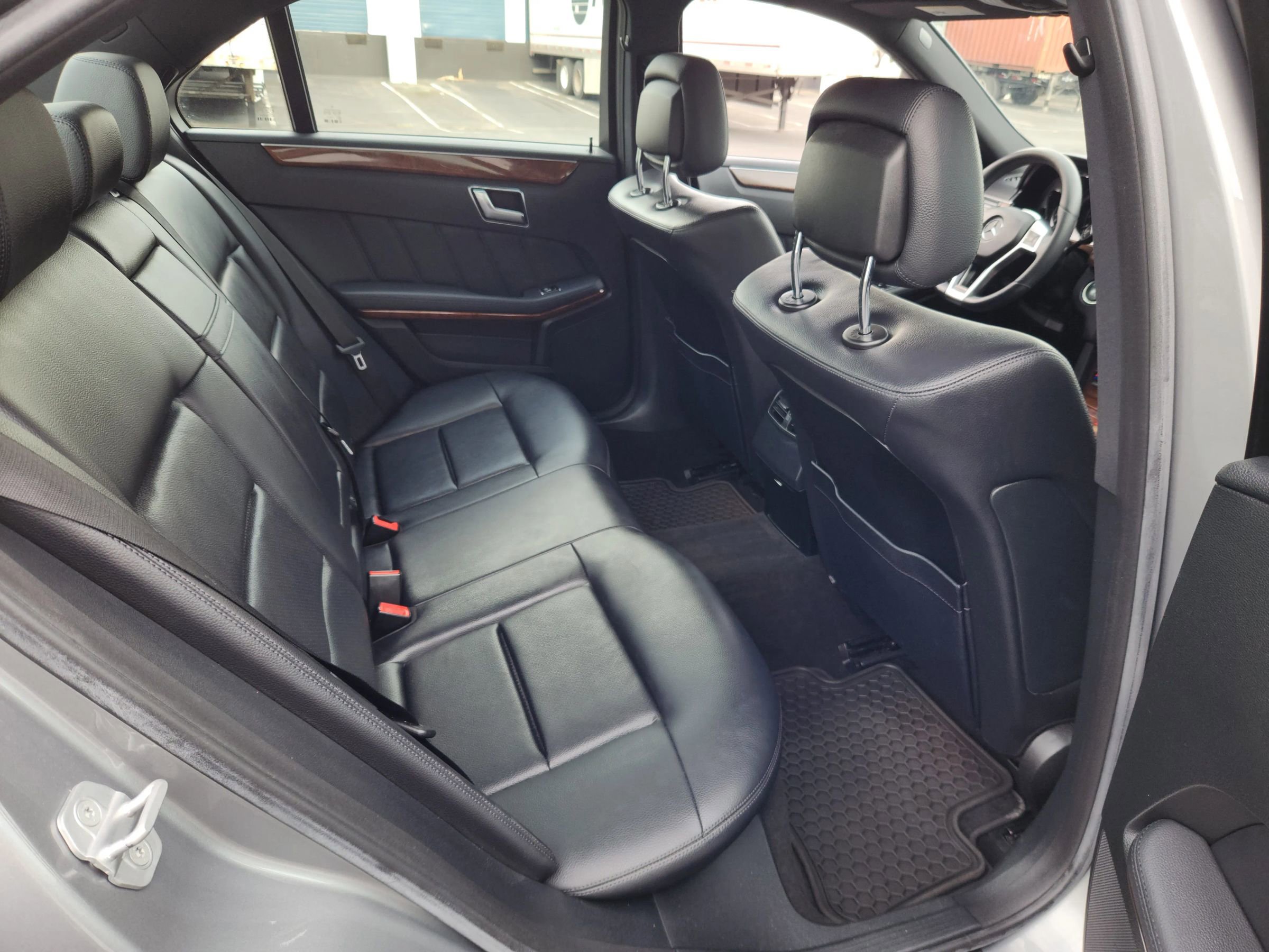 Used 2013 Mercedes-Benz E 350 4MATIC Sedan image 18