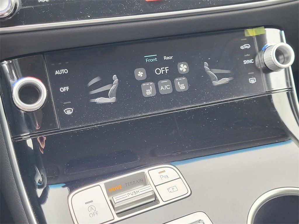 New 2026 Genesis GV70 2.5T AWD/4WD image 22