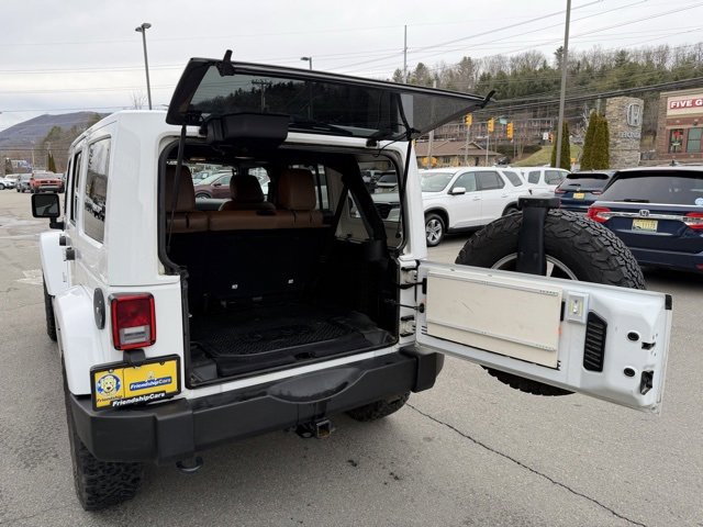 Used 2018 Jeep Wrangler Unlimited Rubicon w/ Connectivity Group image 36