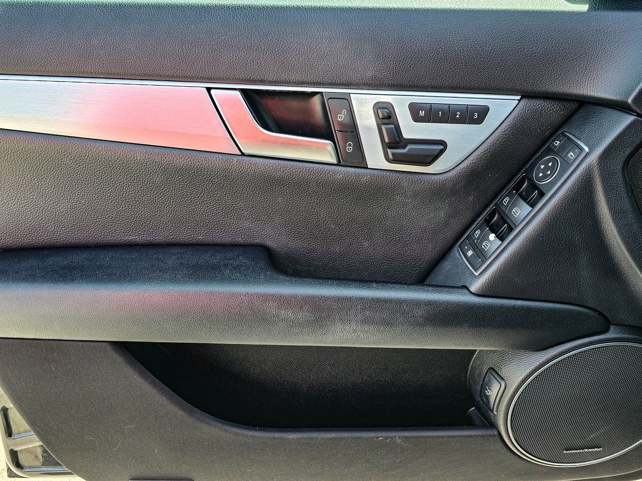 Used 2014 Mercedes-Benz C 300 4MATIC Sedan image 11