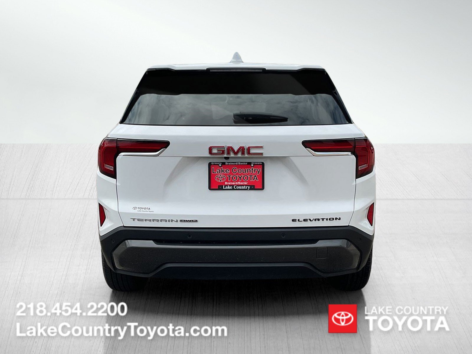 Used 2025 GMC Terrain Elevation AWD/4WD image 4
