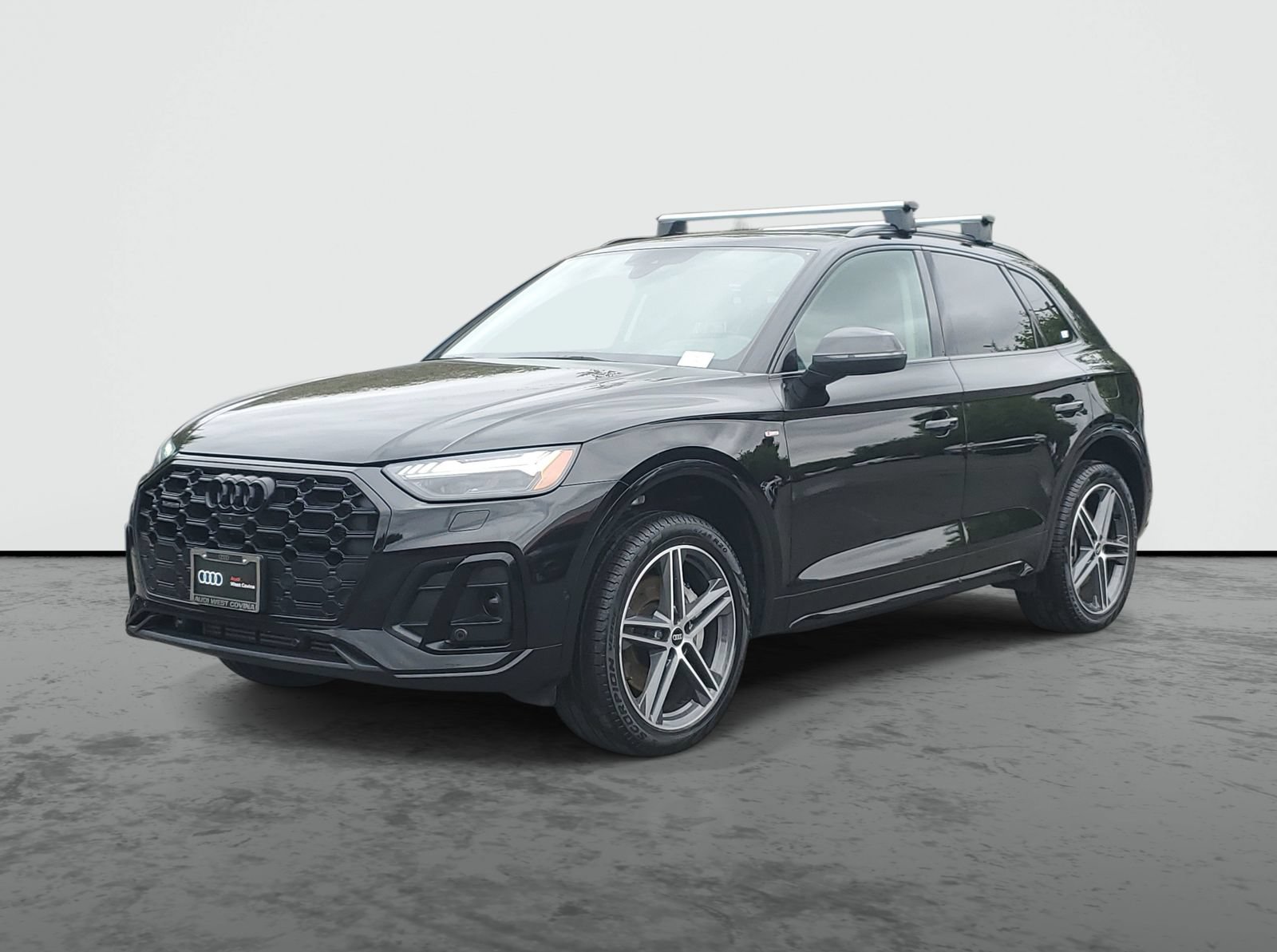 Used 2023 Audi Q5 e Prestige w/ Prestige Package AWD/4WD image 2