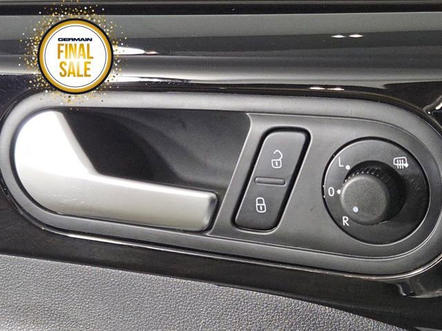 Used 2014 Volkswagen Beetle R-Line image 23