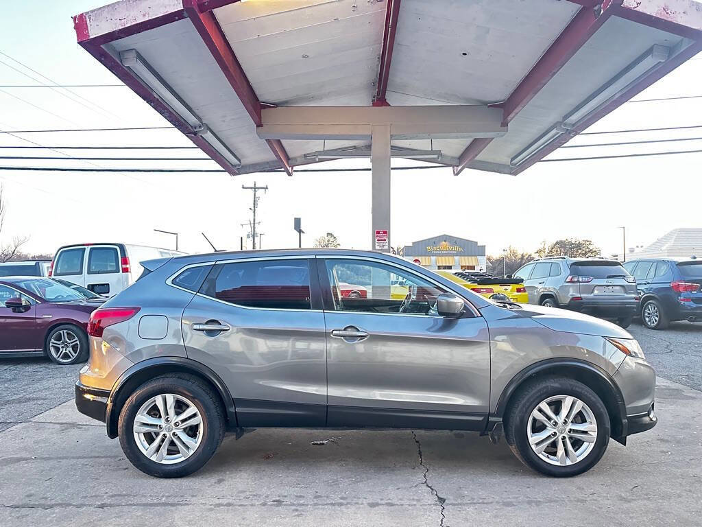 Used 2017 Nissan Rogue Sport S w/ S Appearance Package image 5