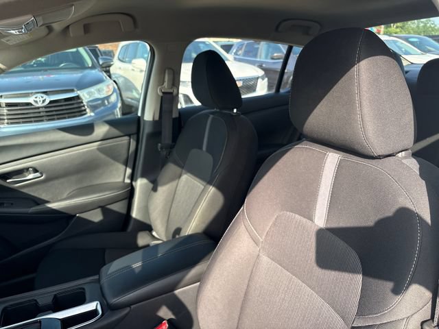 Used 2024 Nissan Sentra SV FWD image 9