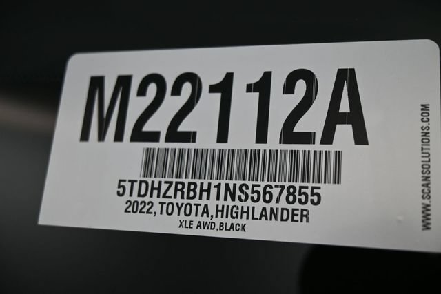 Used 2022 Toyota Highlander XLE AWD/4WD image 30