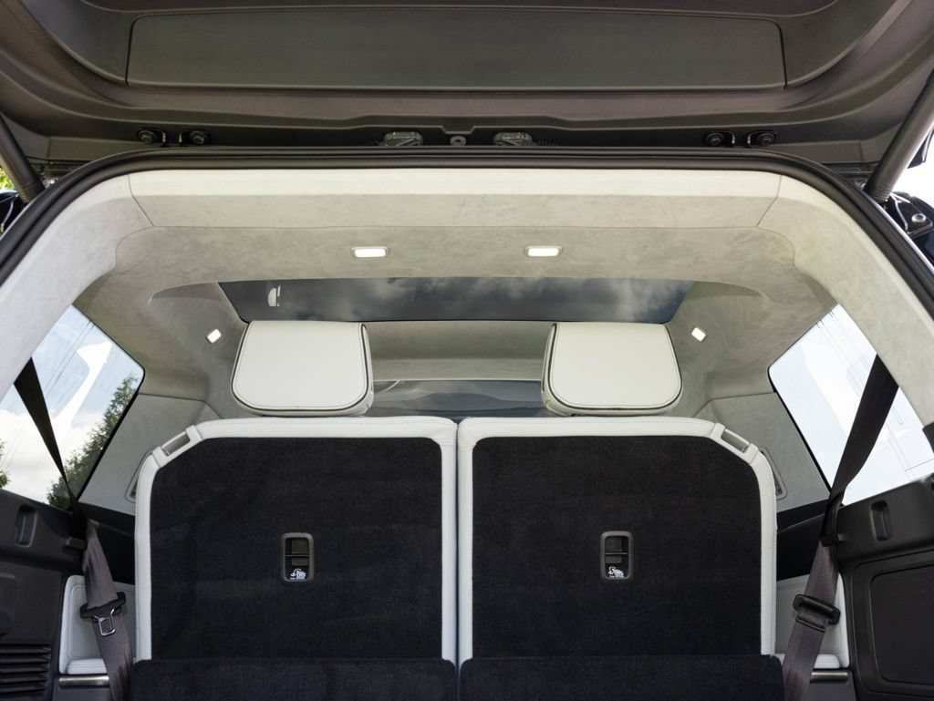 Used 2023 Rivian R1S Launch Edition AWD/4WD image 48