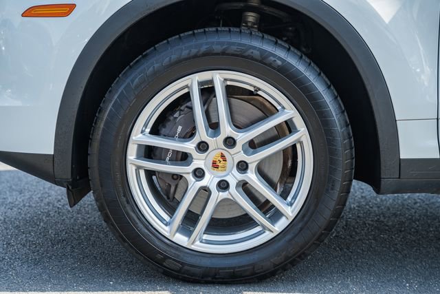 Used 2016 Porsche Cayenne image 17