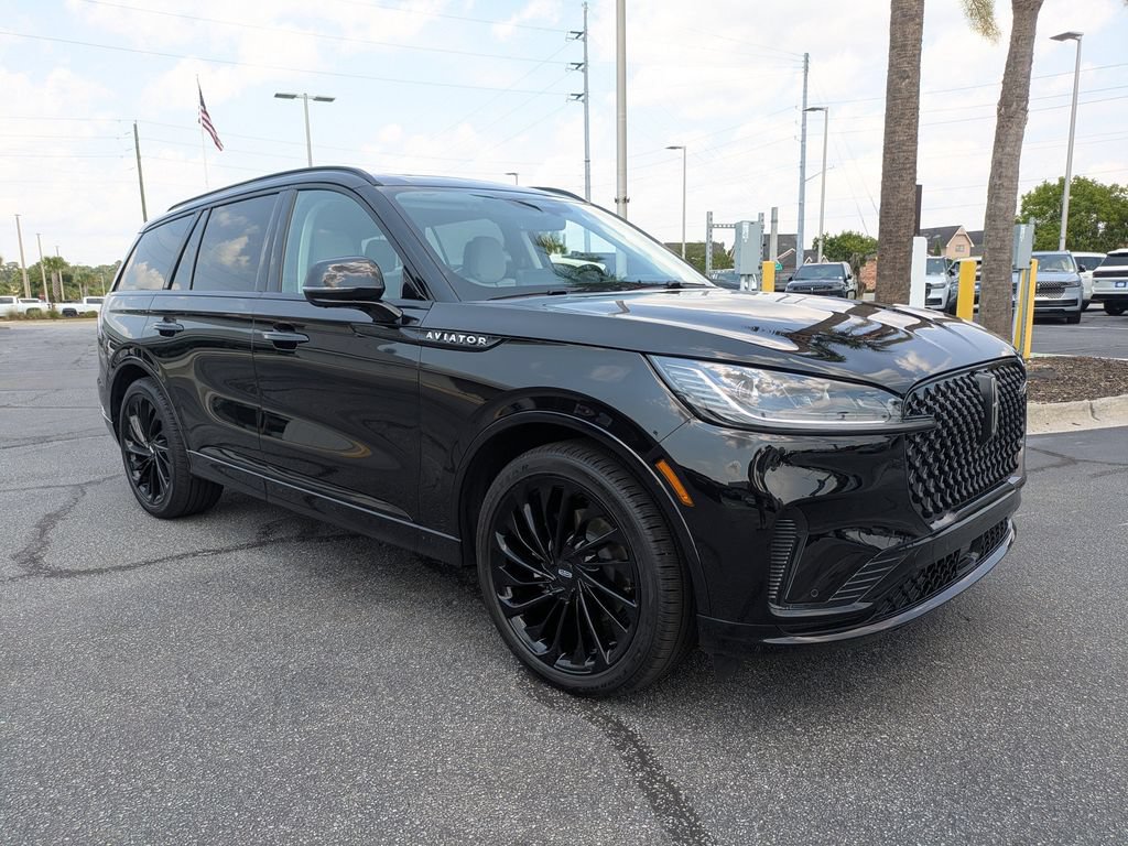 New 2026 Lincoln Aviator Reserve w/ Luxury Package RWD image 2