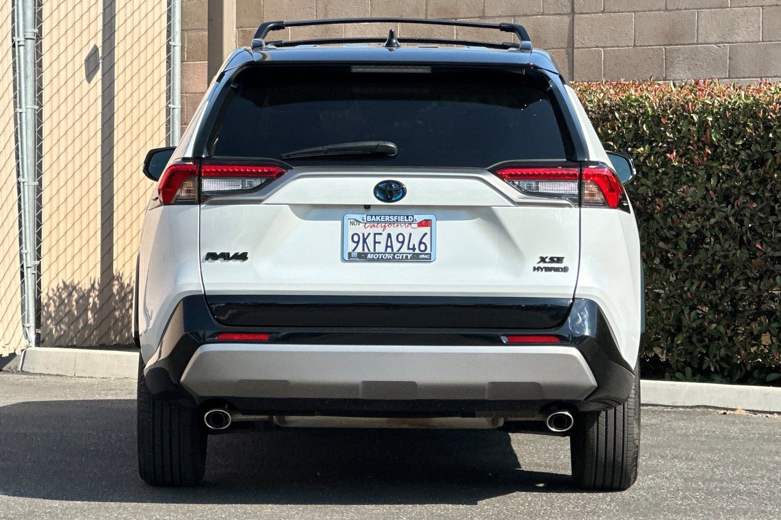 Used 2024 Toyota RAV4 XSE w/ Weather Package AWD/4WD image 5
