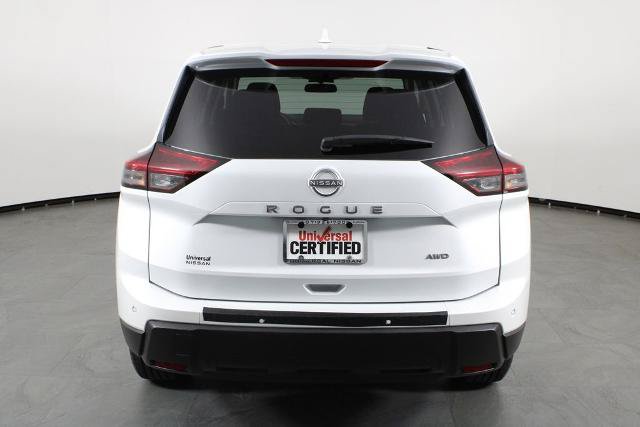 Certified 2025 Nissan Rogue SV AWD/4WD image 11