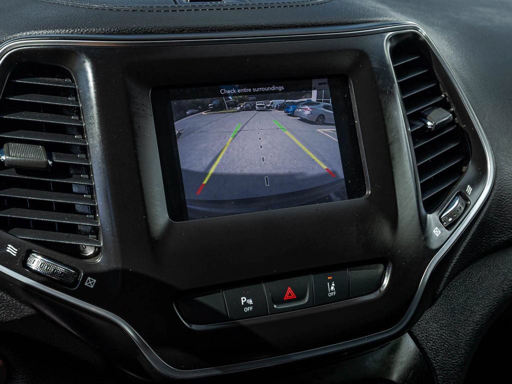 Certified 2021 Jeep Cherokee Latitude Plus AWD/4WD image 20