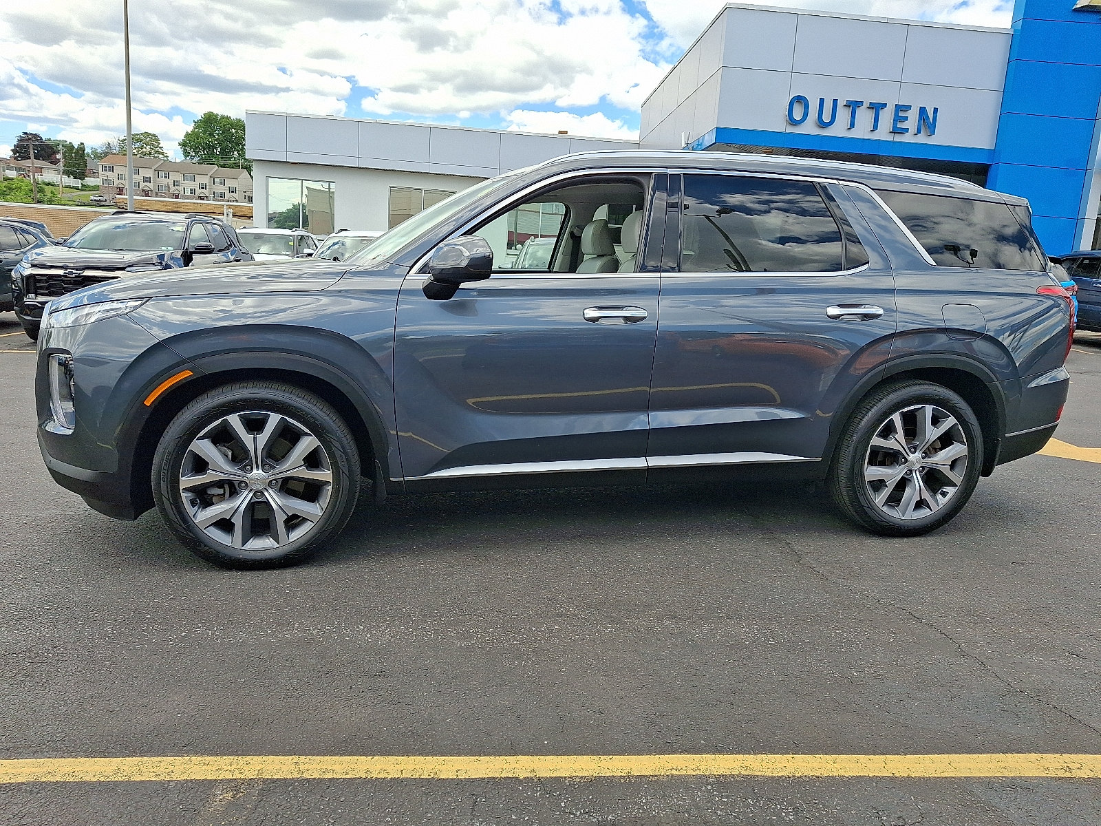 Used 2022 Hyundai Palisade SEL w/ 8P Bench Seat Package AWD/4WD image 2