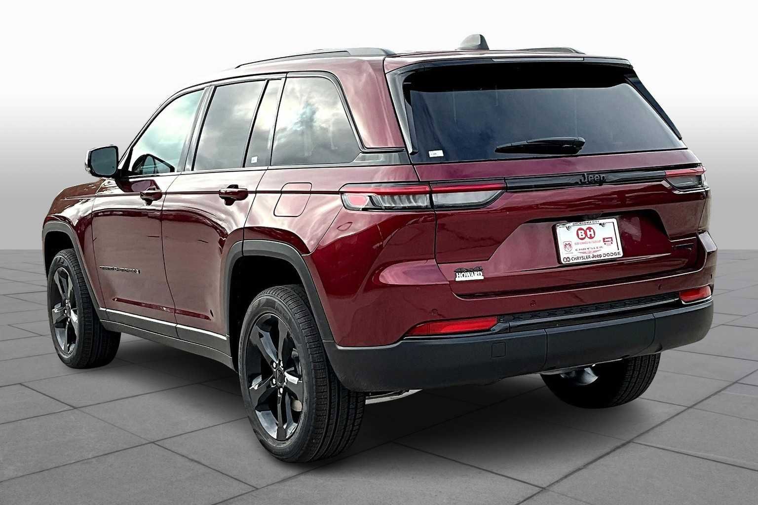 New 2025 Jeep Grand Cherokee Limited w/ Black Appearance Package image 13