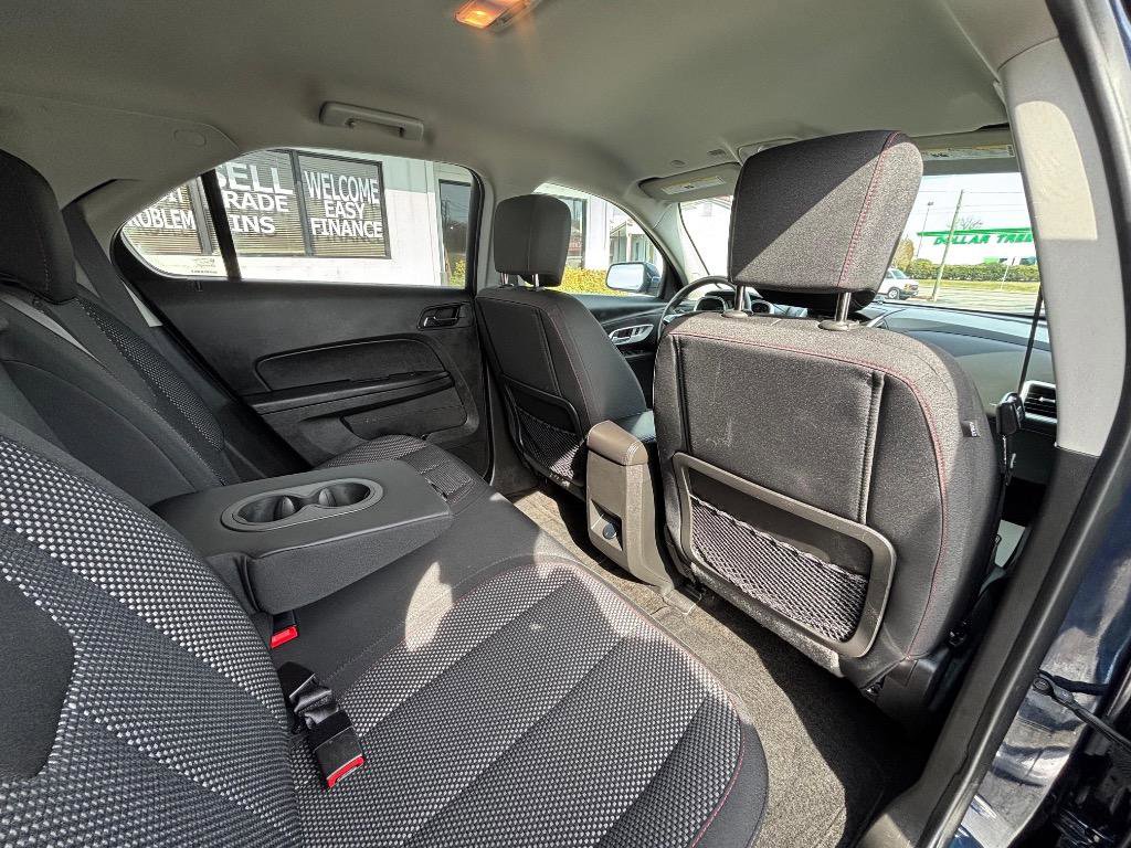 Used 2017 Chevrolet Equinox LT image 41