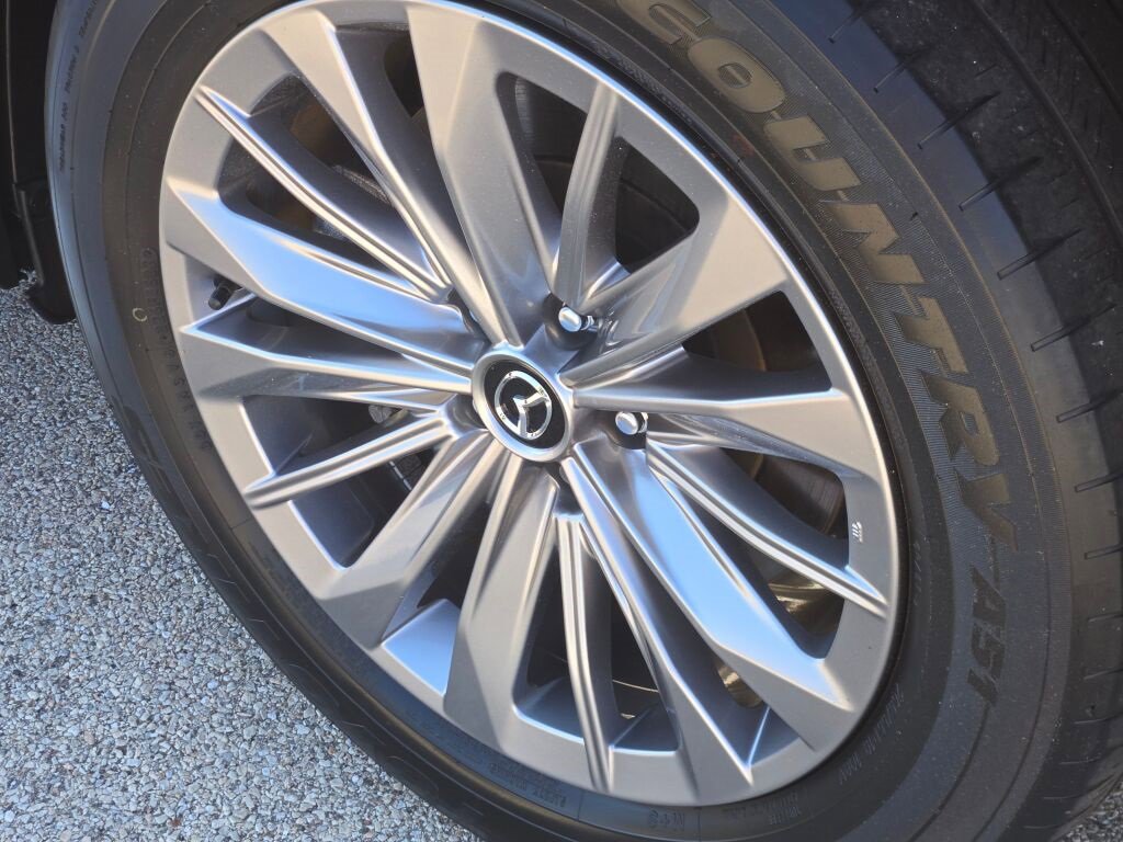 Used 2024 MAZDA CX-90 3.3 Turbo w/ Preferred Plus image 17