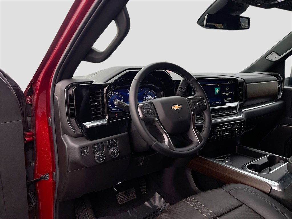 Used 2025 Chevrolet Silverado 3500 High Country image 9