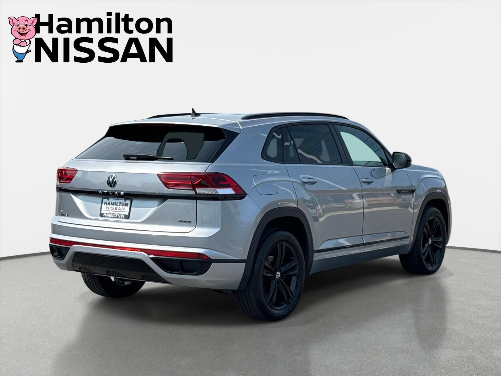 Used 2023 Volkswagen Atlas Cross Sport SEL R-Line AWD/4WD image 2