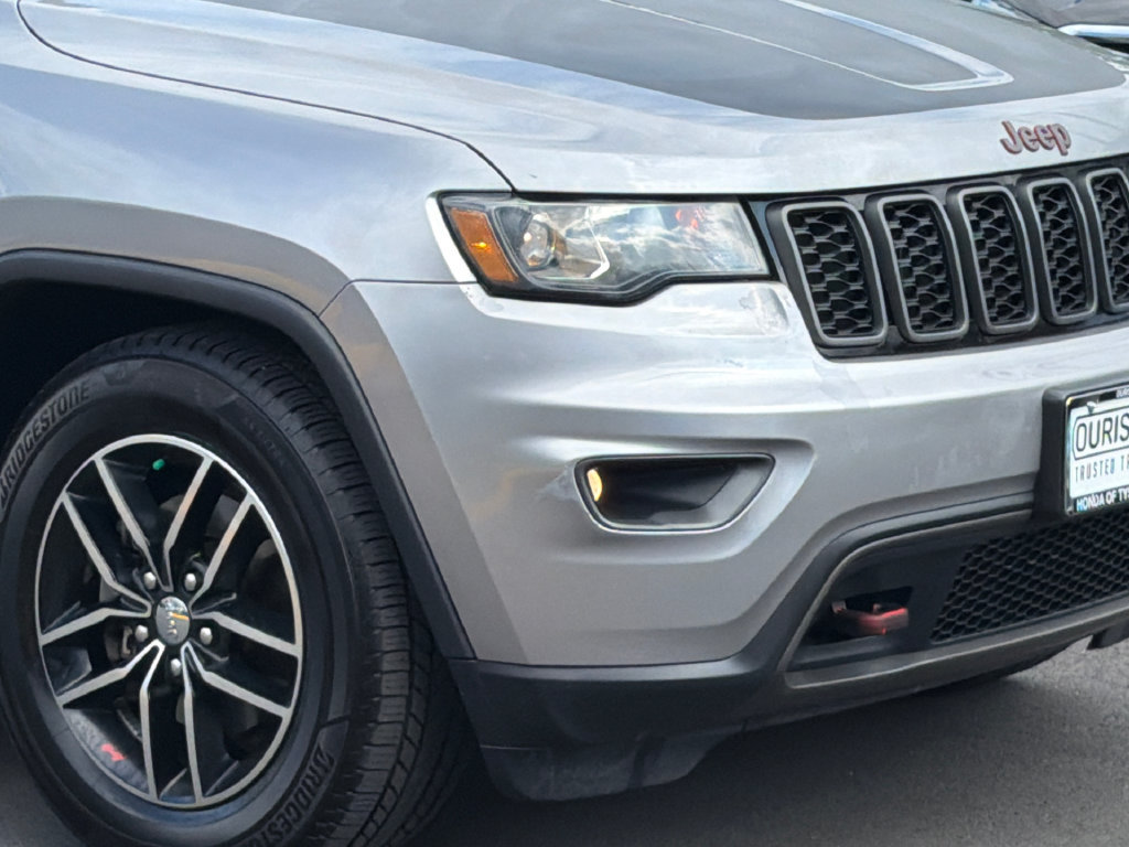 Used 2018 Jeep Grand Cherokee Trailhawk AWD/4WD image 5