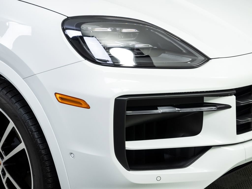 New 2026 Porsche Cayenne image 37