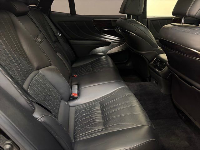 Used 2019 Lexus LS 500 w/ Interior Upgrade Package image 33