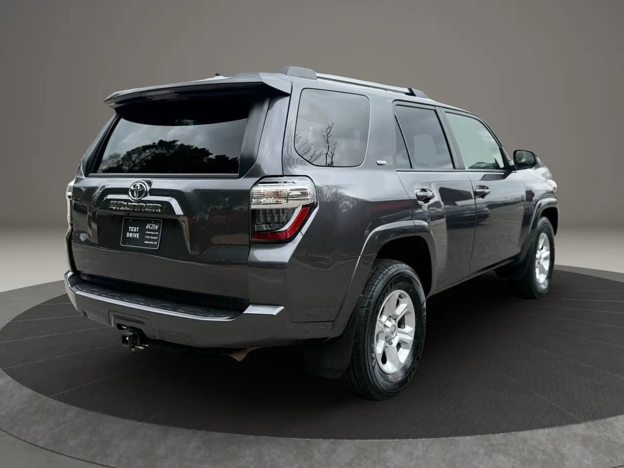 Used 2022 Toyota 4Runner SR5 image 4