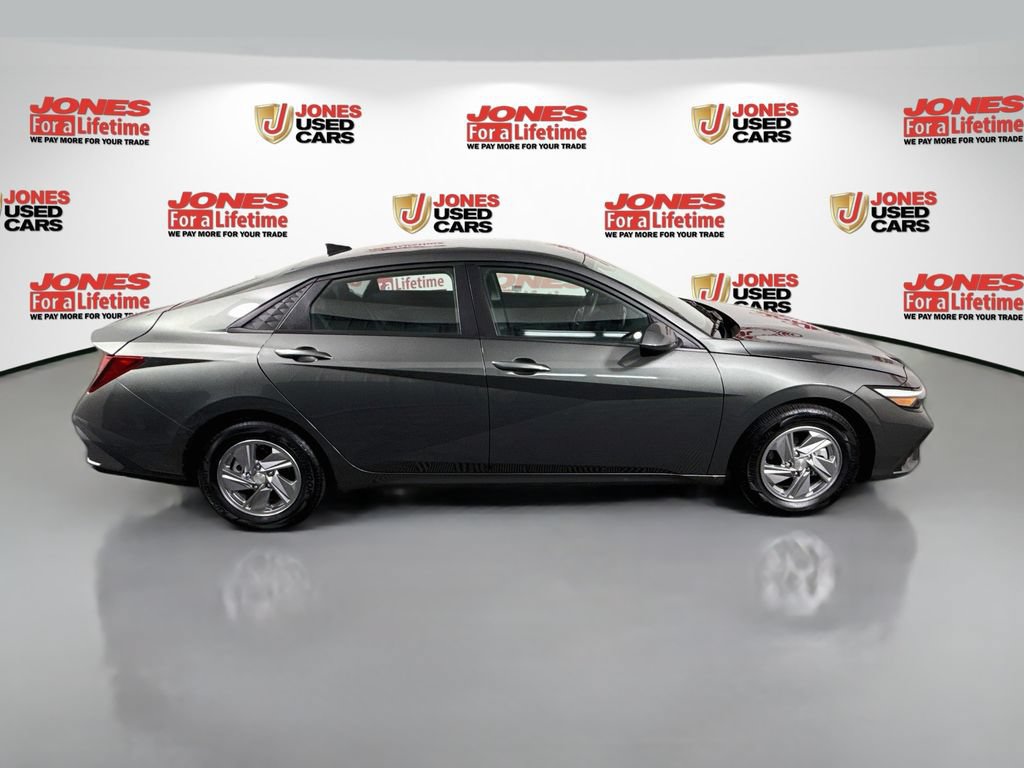 Certified 2024 Hyundai Elantra SE FWD image 16