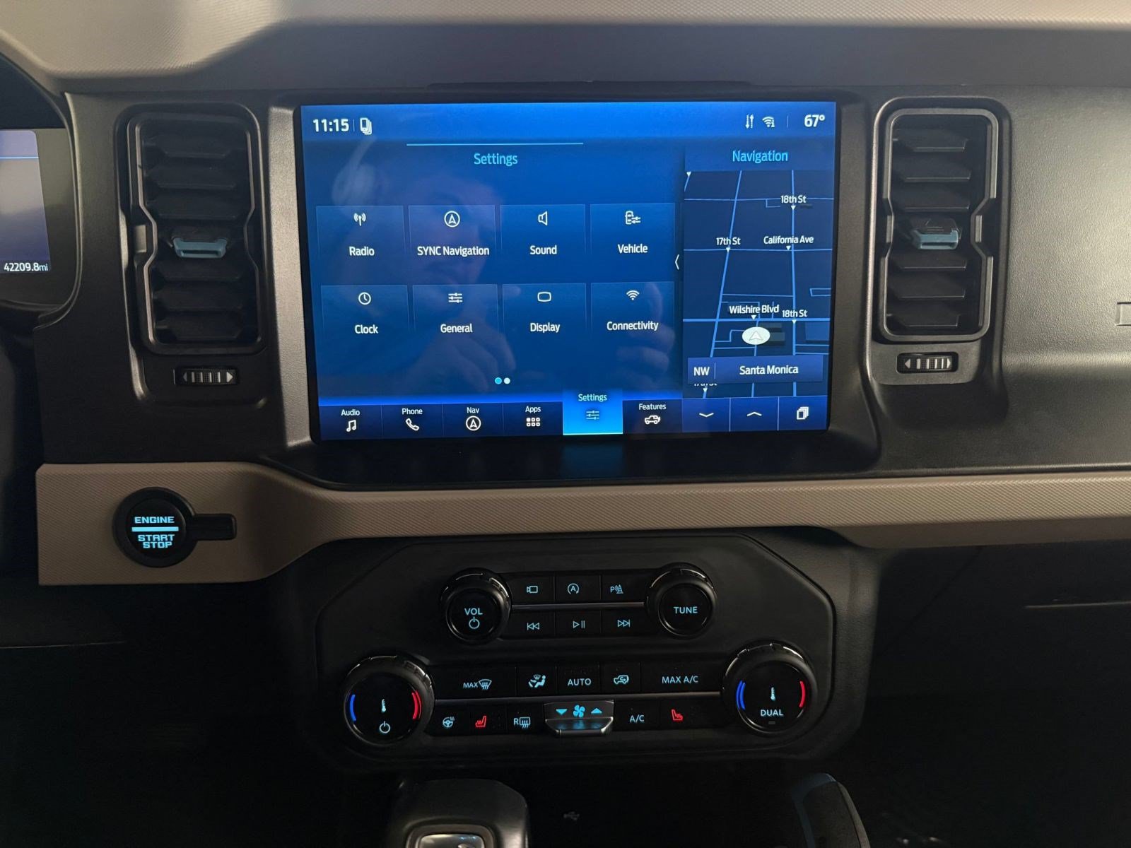 Used 2022 Ford Bronco Wildtrak AWD/4WD image 16