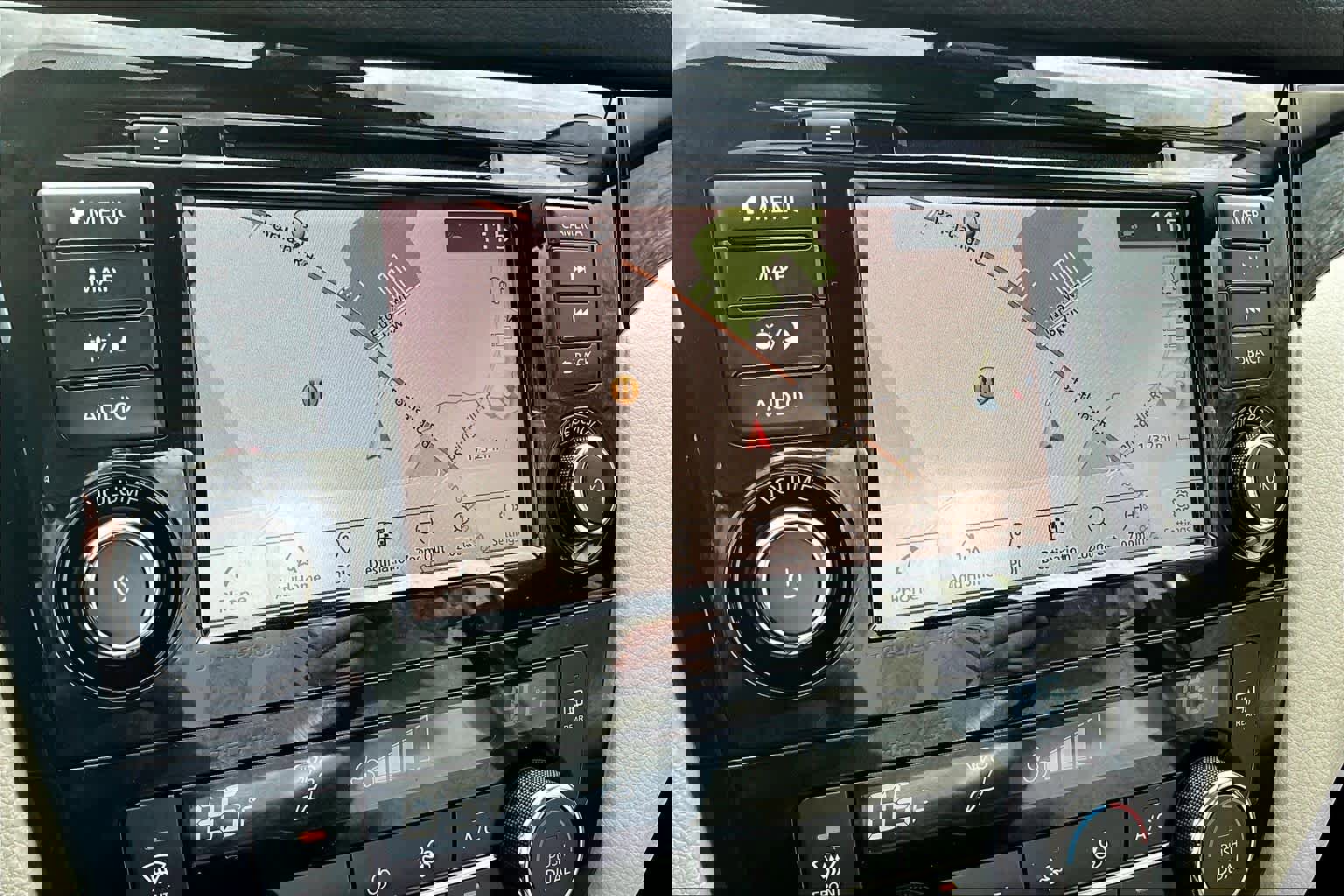 Used 2022 Nissan Rogue Sport SL w/ Premium Package image 34