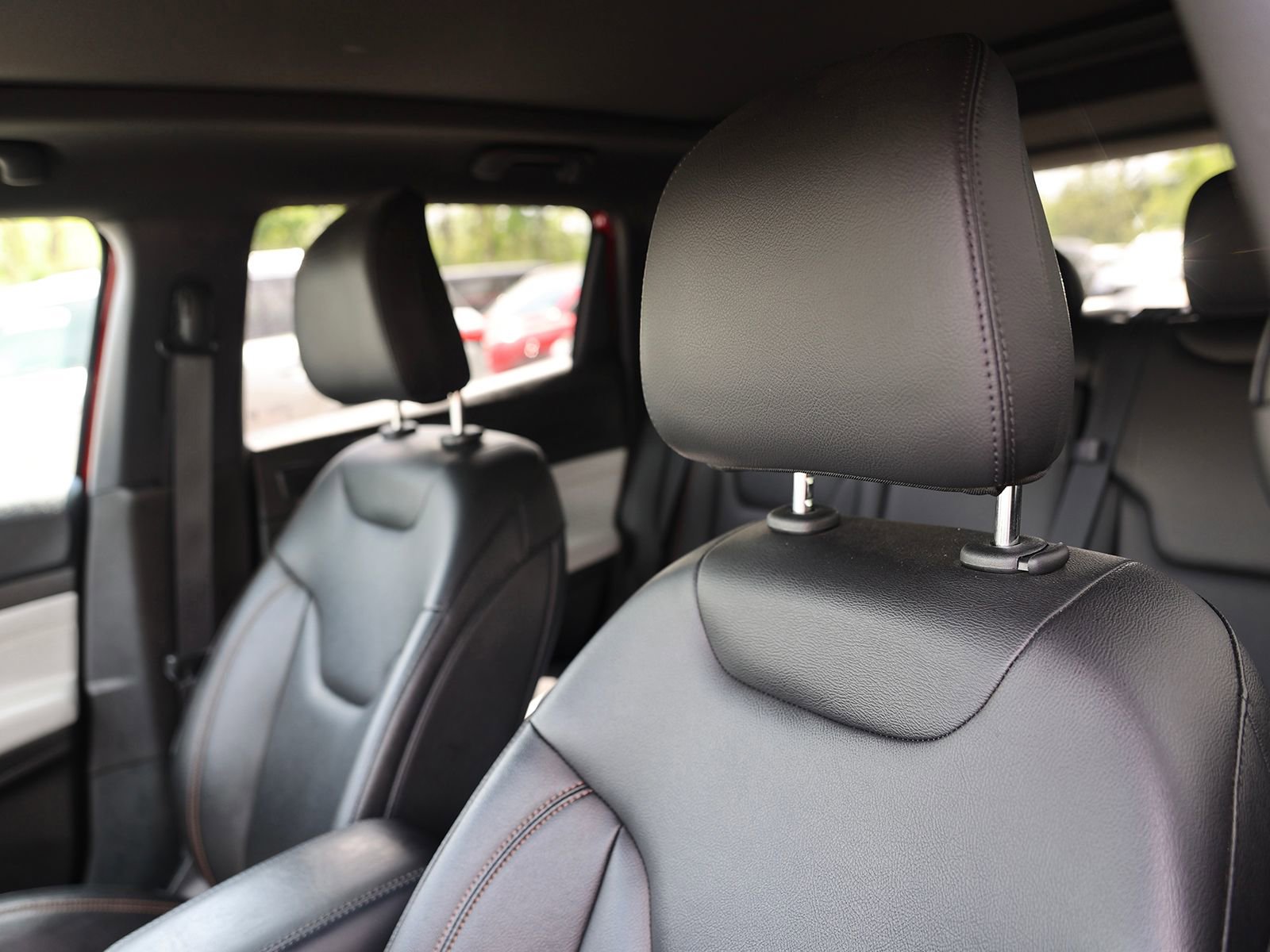 Used 2024 Jeep Compass Limited w/ Sun and Sound Group AWD/4WD image 19