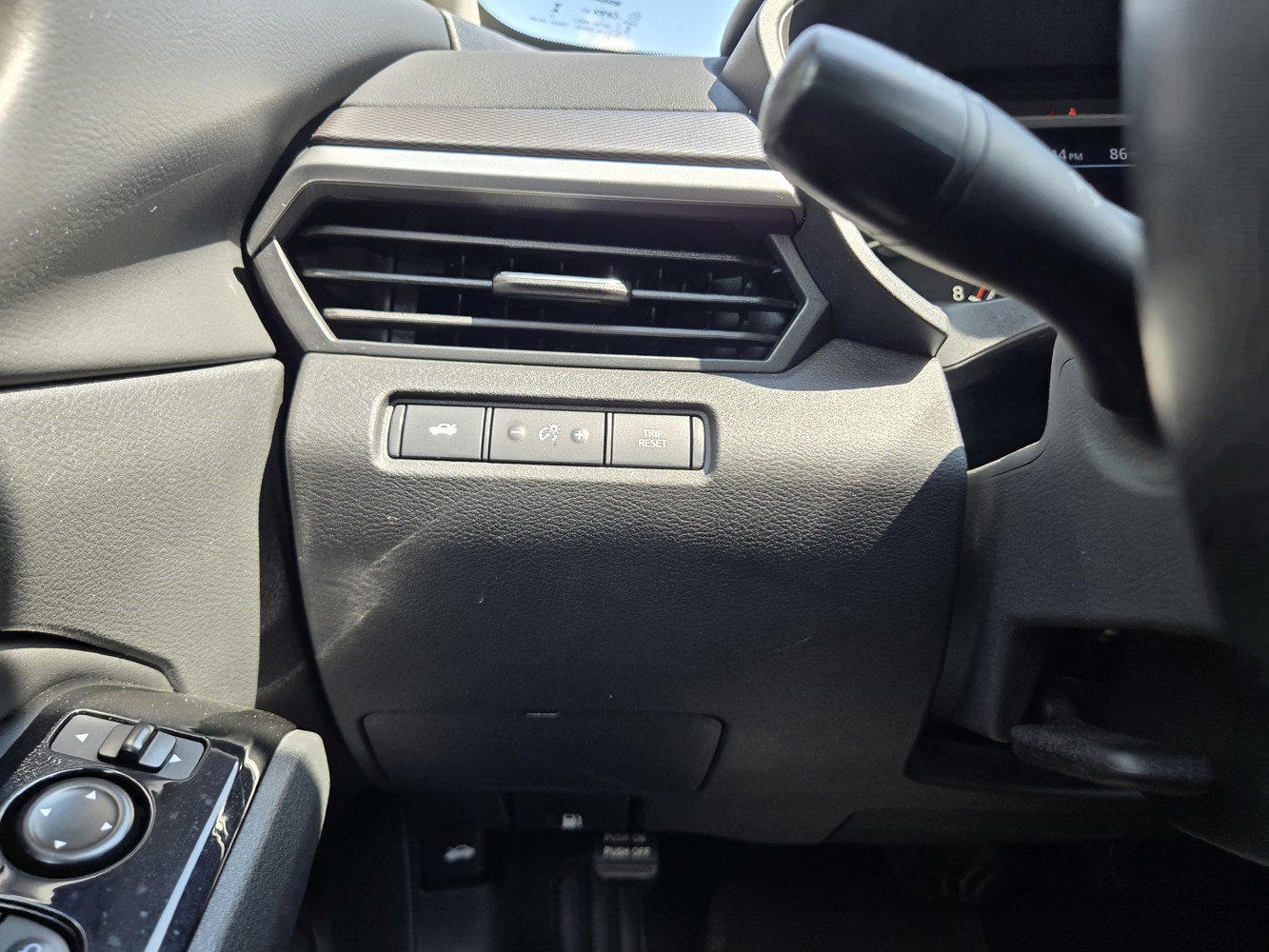 Used 2024 Nissan Altima 2.5 SR FWD image 20