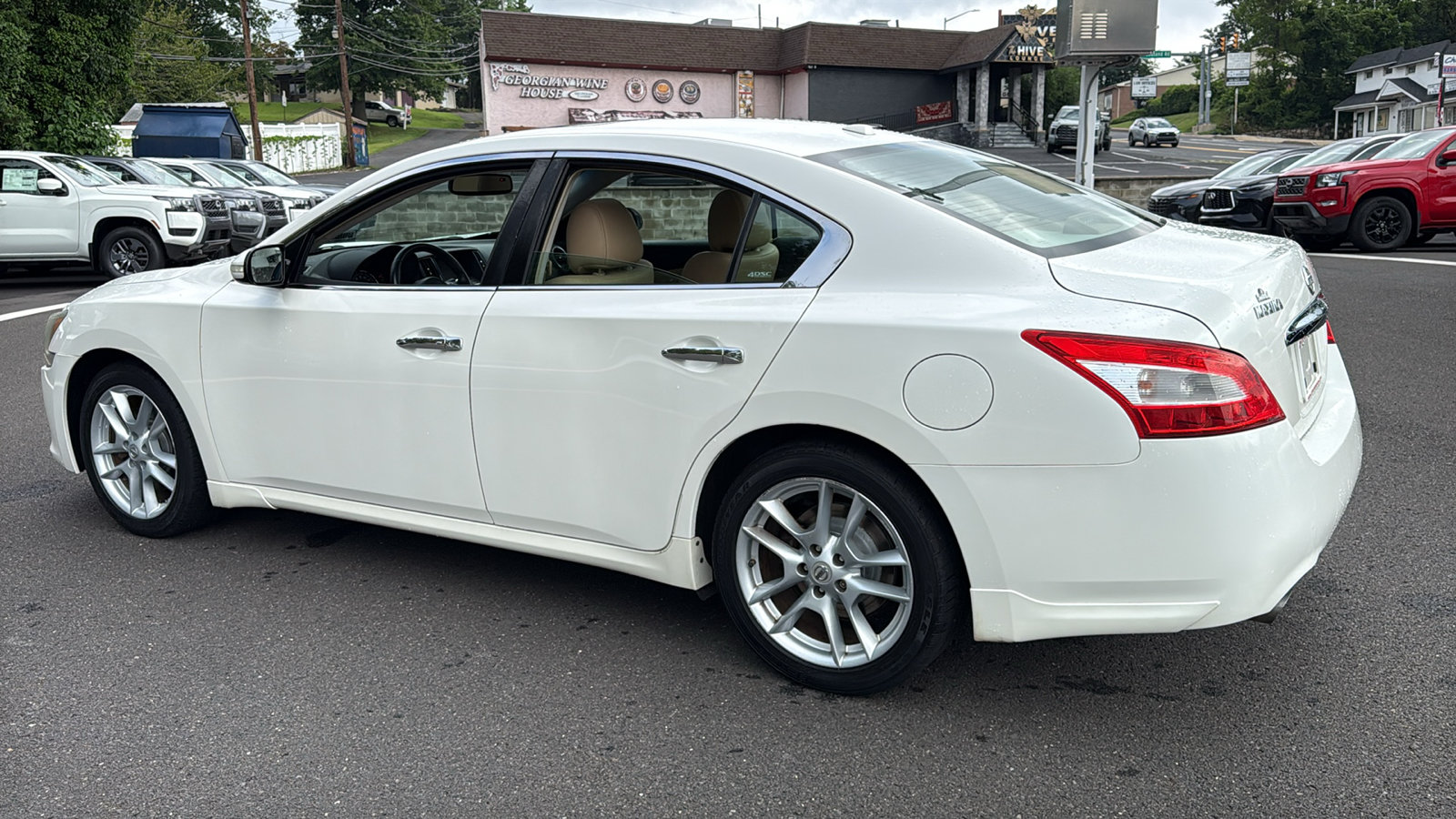 Used 2010 Nissan Maxima 3.5 SV w/ Monitor Pkg FWD image 22