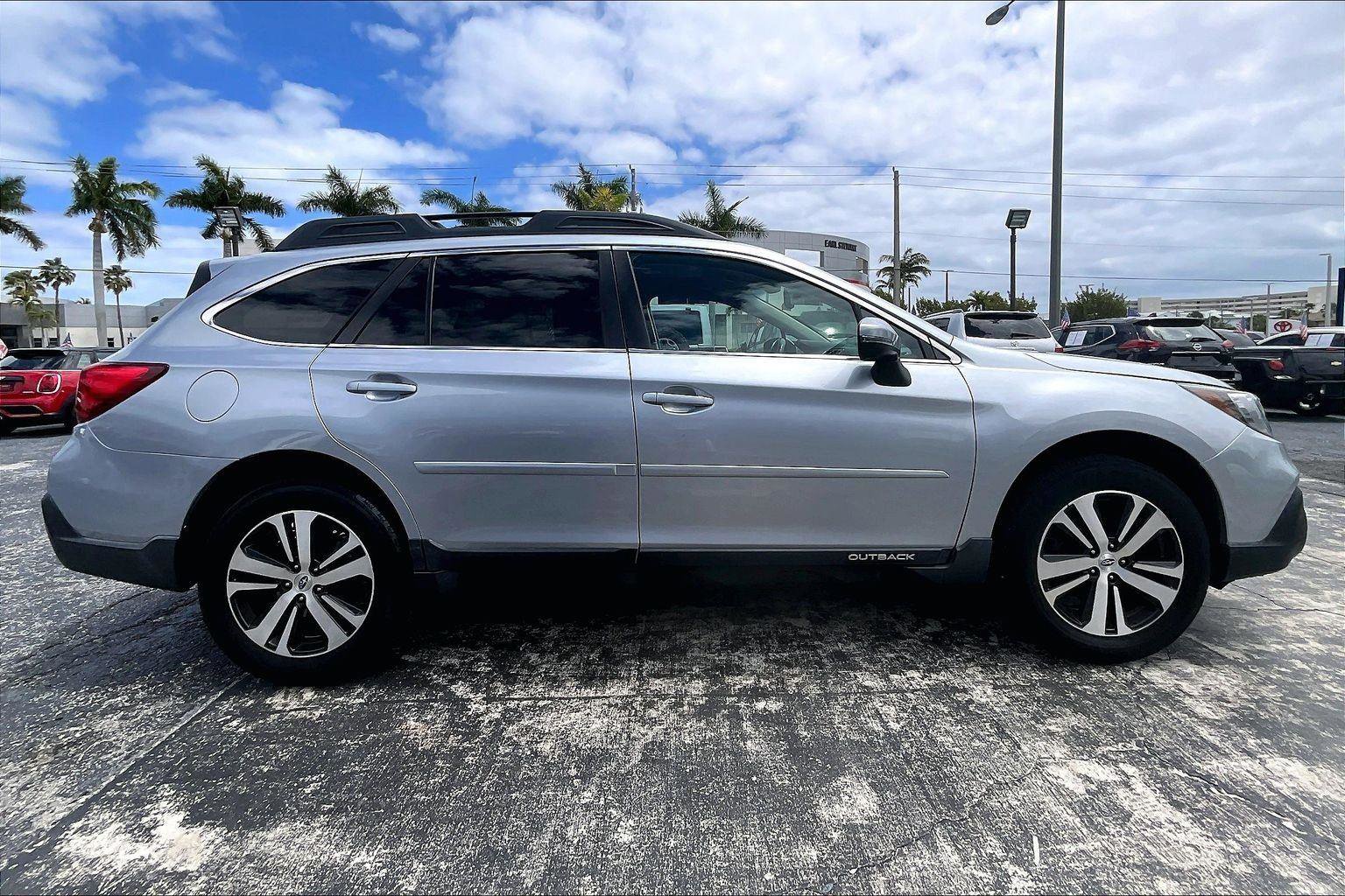 Used 2019 Subaru Outback 2.5i Limited AWD/4WD image 31
