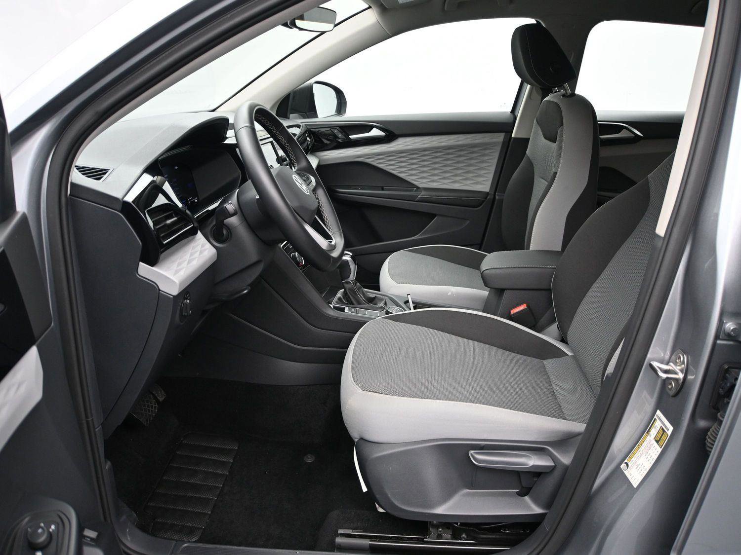 Used 2024 Volkswagen Taos S image 7