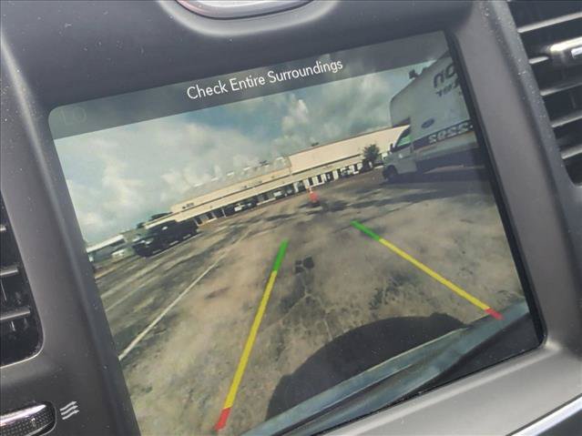 Used 2017 Chrysler 300 Limited w/ Driver Convenience Group RWD image 11