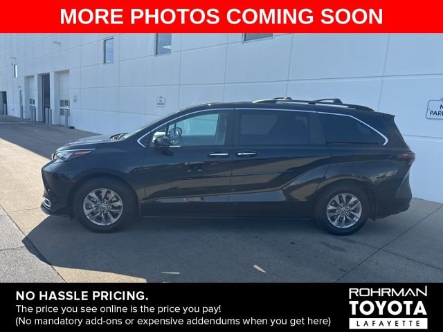 Used 2024 Toyota Sienna XLE w/ XLE Plus Package AWD/4WD image 4