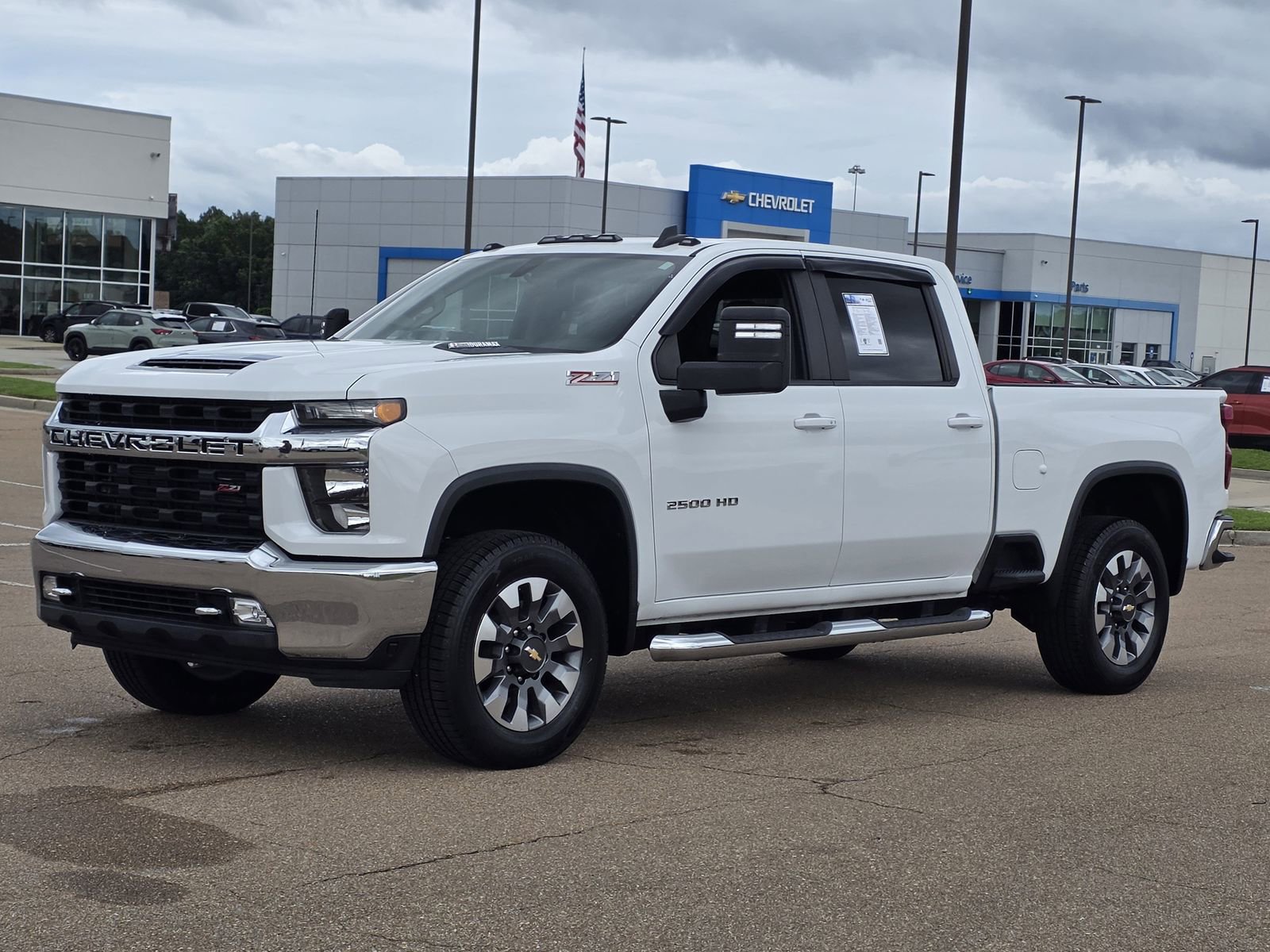 Used 2022 Chevrolet Silverado 2500 LT w/ Convenience Package AWD/4WD image 1