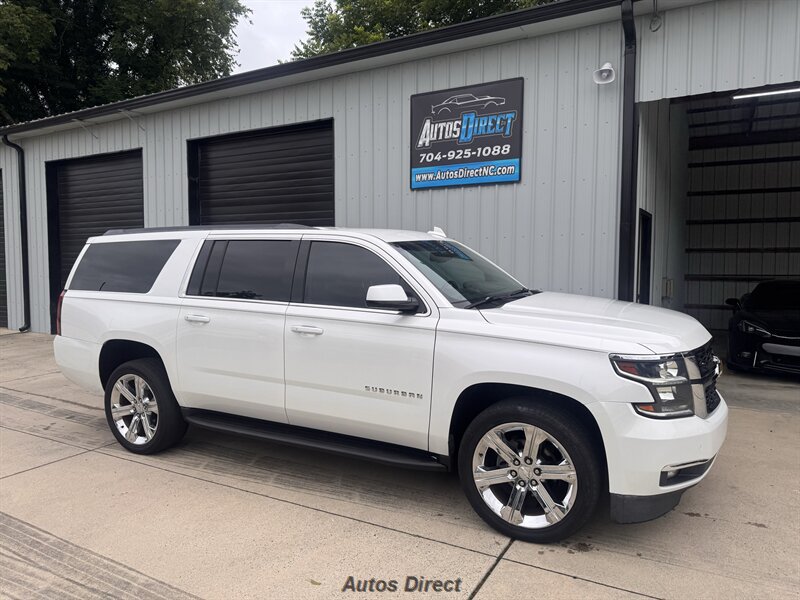 Used 2019 Chevrolet Suburban LT w/ Luxury Package RWD image 8
